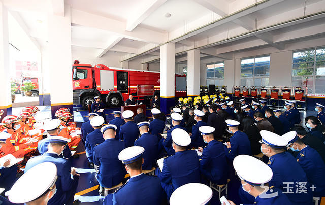 ZYH_7892 ZYH_7892.JPG