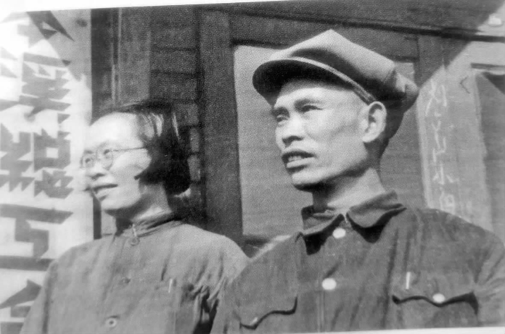 劉林元、徐克夫婦在本溪總工會(huì)合影。