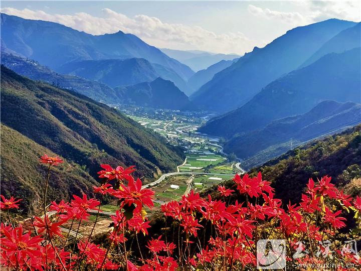 晴日裝點(diǎn)山川更好看。 施永強(qiáng) 攝