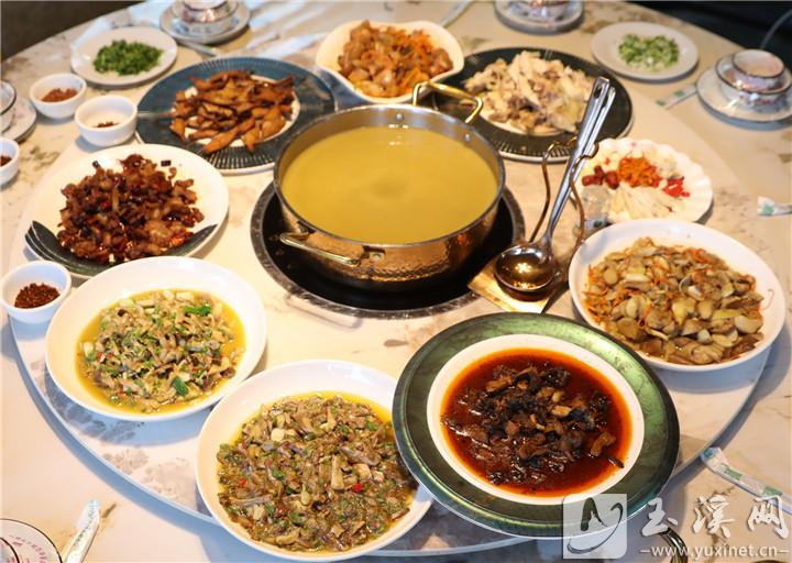 北城興隆菌子園菜品多樣，給人極致的舌尖體驗(yàn)。