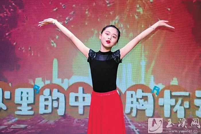舞蹈表演《燈火里的中國》。