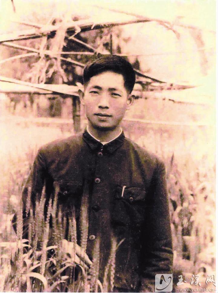 大學(xué)時代的袁隆平。（配圖選自國家雜交水稻工程技術(shù)研究中心、隆平水稻博物館編著的《把功勛寫在大地——袁隆平畫傳》）